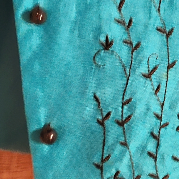 Silkland Button Front Shell - Picture 6 of 16